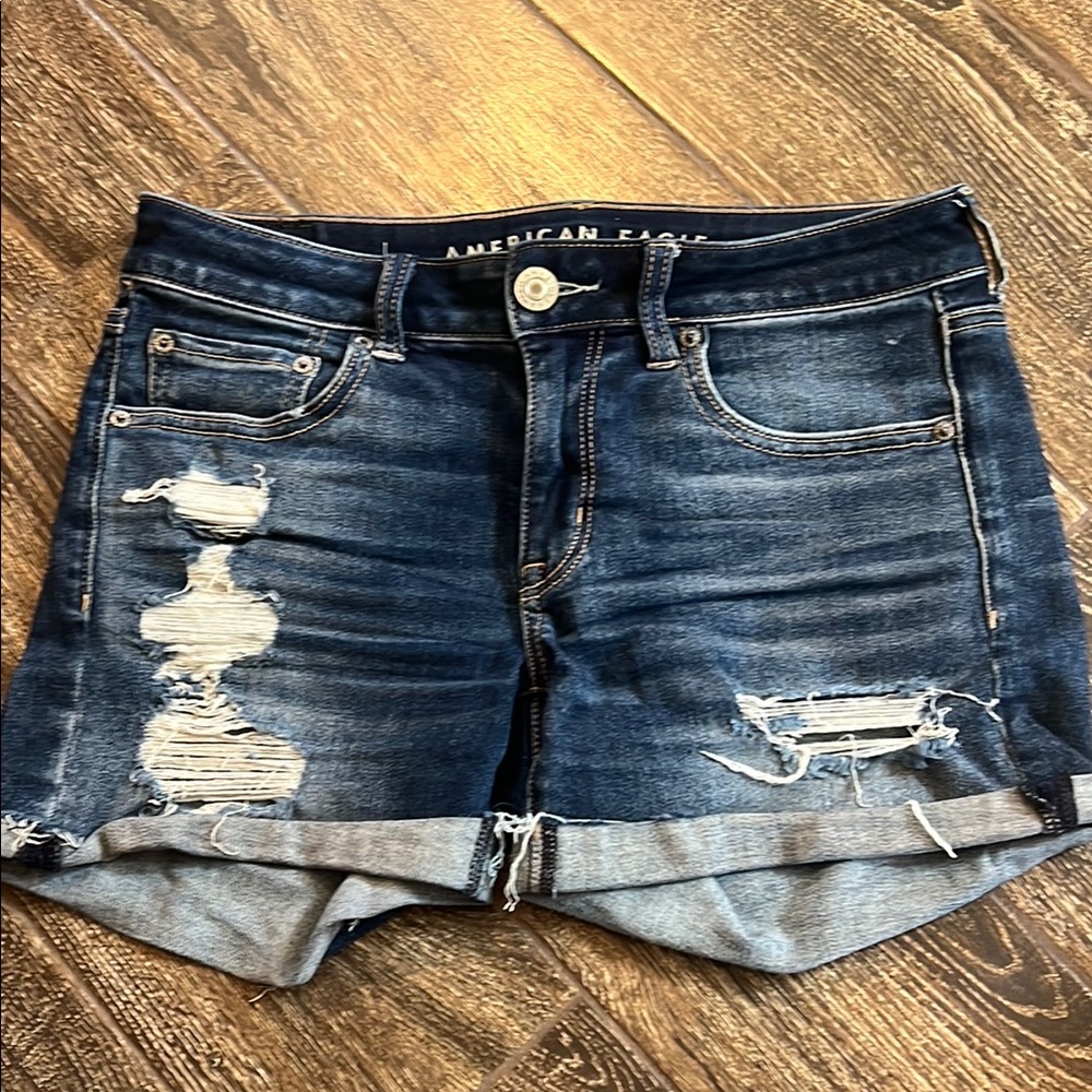 American Eagle Outfitters Women's Distressed Denim Shorts Midi